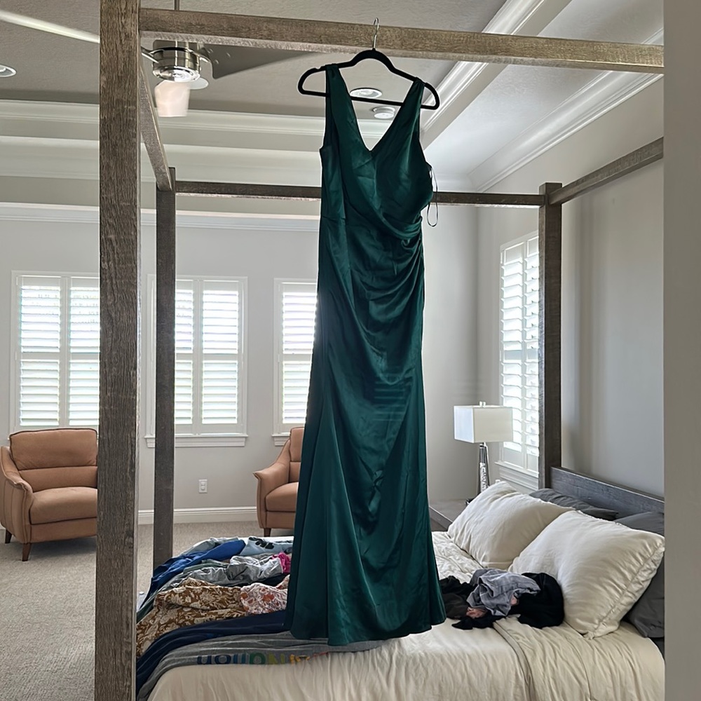 Revelry Green Dress in Emerald